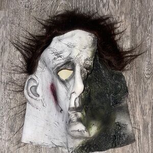 Spooky Two-Tone Halloween Mask